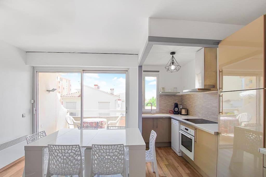 Appartement Calme Et Moderne Avec Vue Mer 74 Canet-en-Roussillon Buitenkant foto
