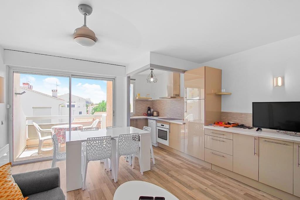 Appartement Calme Et Moderne Avec Vue Mer 74 Canet-en-Roussillon Buitenkant foto
